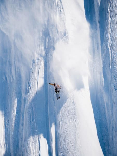 État des lieux des descentes des plus hauts sommets à ski : Le skieur freeride Johnny Collinson.