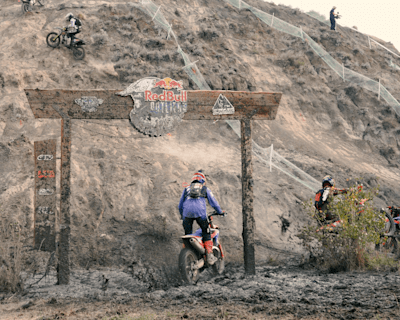 Le début du Hill Climb à l'événement Red Bull Outliers