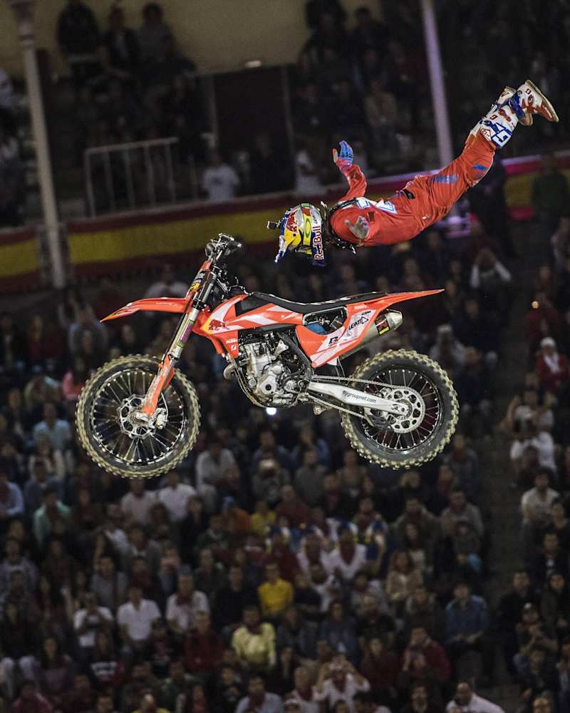 レッドブル　モトクロスDVD Amazon.co.jp: Red Bull x-fighters : DVD