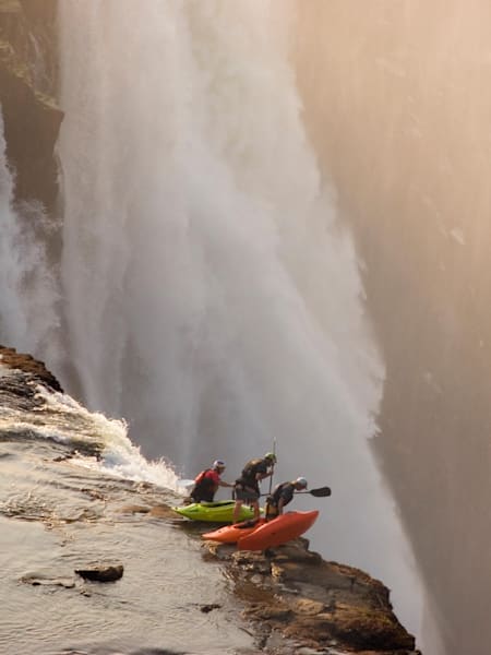 Steve Fischer macht sich bereit für das Kajak: Die Victoria Falls des Sambesi (Afrika) warten.