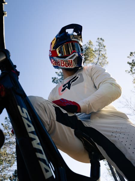 Laurie Greenland im Santa Cruz Syndicate-Trainingscamp in Lousã, Portugal, im Februar 2022.