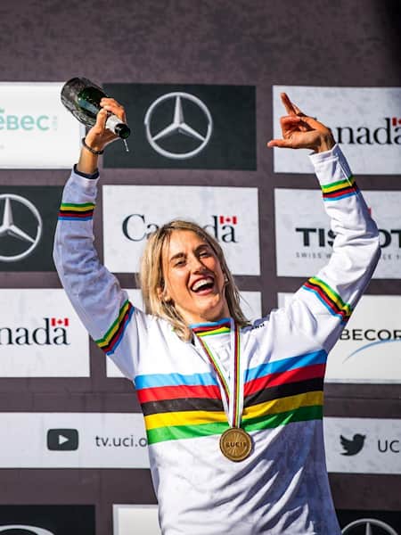 Myriam Nicole and Tahnée Seagrave on the podium at the 2019 Downhill MTB World Championships in Mont-Sainte-Anne.