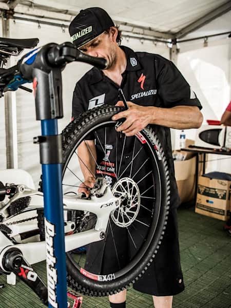 Mountain bike mechanic deals