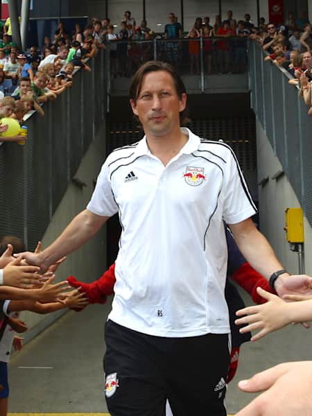 Red bull trainers 2025