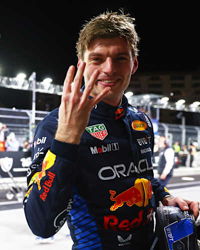 Max Verstappen dá boa noite em Vegas (com sorriso do tetra)