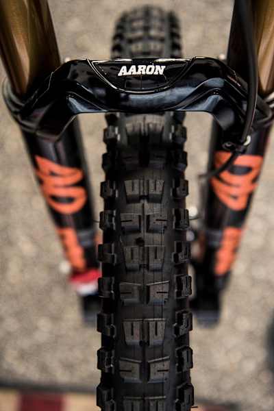 Close up of Aaron Gwin's fork and tyres.