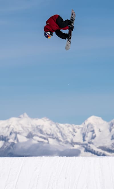 Mari Fukada jumping during the Red Bull Performance camp in Saas-Fee on Sep 29, 2024.