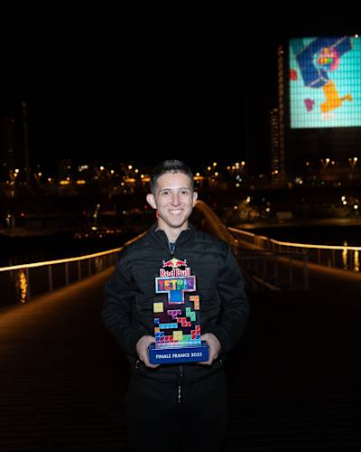 Portrait du champion français de Red Bull Tetris.