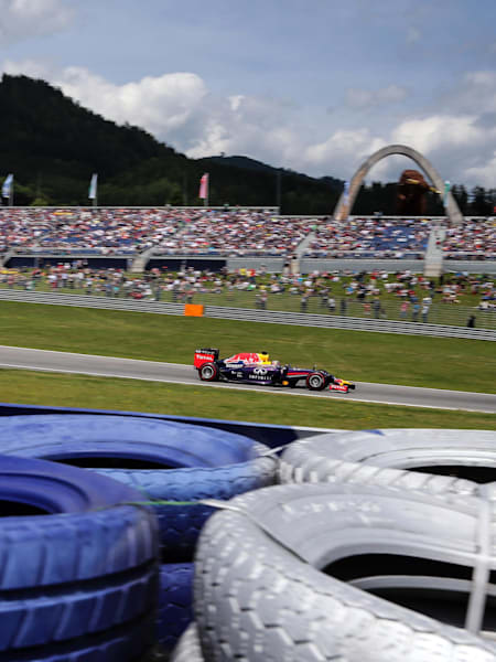 Sebastian Vettel roule sur le Red Bull Ring lors du Grand Prix d'Autriche de Formule 1 2014.