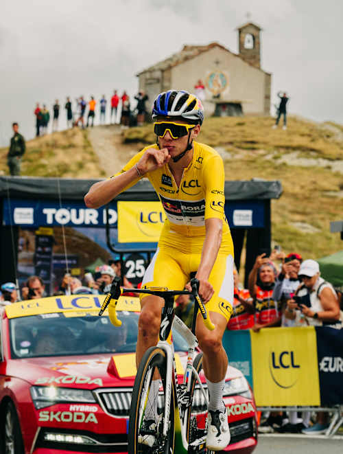 Lorenzo Finn wins Stage 7 of the Tour de l'Avenir
