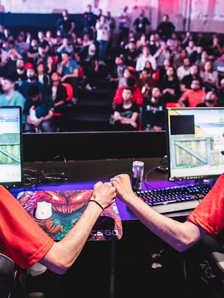 LOG Esports celebrate a victory during Red Bull Flick in Istanbul, Turkey on May 18, 2019.