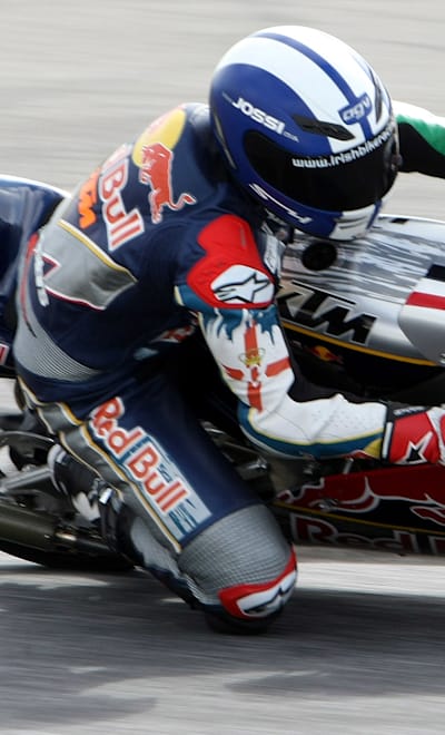 Joshua Elliott racing in Estoril 2008