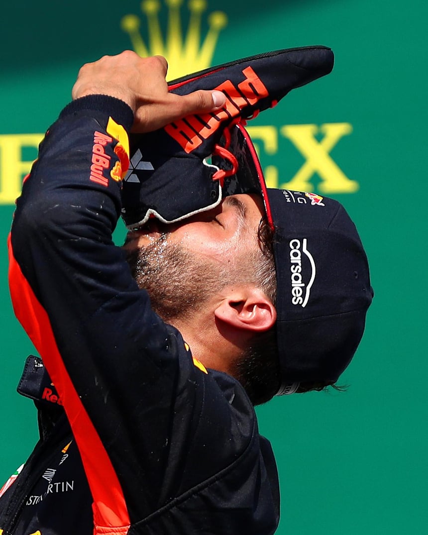 Make A Cardboard Replica Daniel Ricciardo Shoey Video