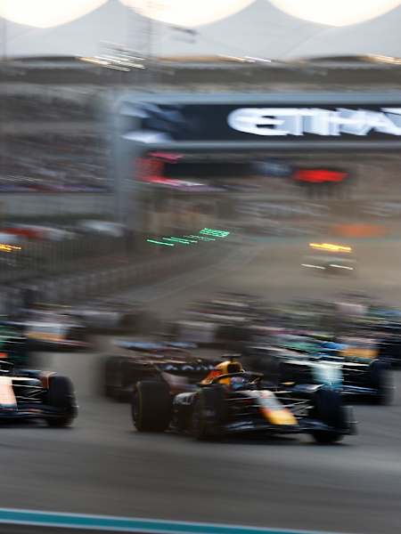 Start wyścigu F1 o GP Abu Zabi 2025