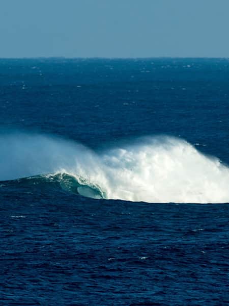 How to surf The Box Sheldon Simkus shares his tips
