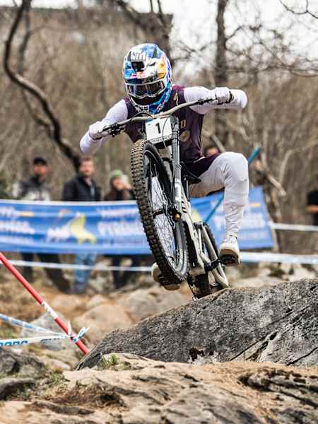 超高速MTBダウンヒルライダー】ロイック・ブルーニのベストラン 5選