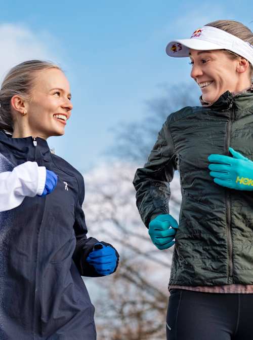 Emma demande des conseils de course à la légende du triathlon Daniela Ryf.