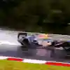 Sainz lässt Wasser spritzen