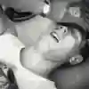 Un ragazzo in preda ad evidenti rimorsi...