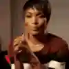 Angela Bassett spielt CIA Director Codename Six.