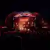 Fit for a King - Die Red Bull Stage bei Nacht 