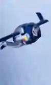 Felix Baumgartner uçuyor