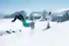 『Generations of Freeskiing』：1979年の再現シーン