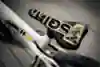 Details von Fabio Wibmers Enduro Bike von Canyon – der Sitz
