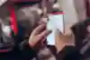 Per Handy können alle Schneedaten kontrolliert werden.