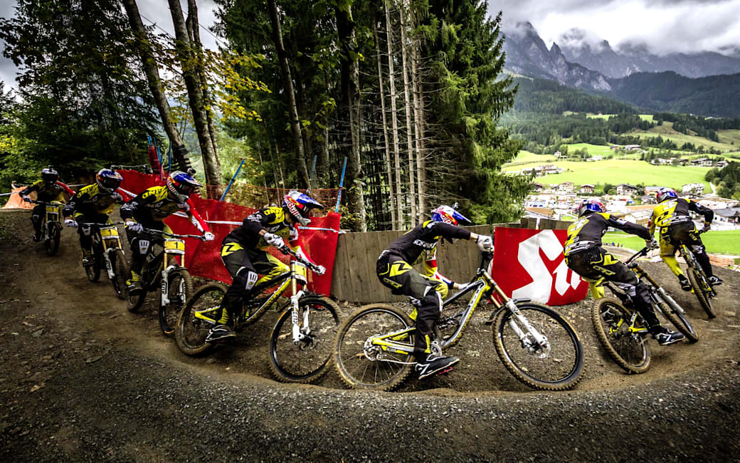 uci downhill calendar