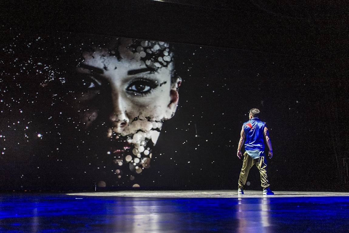Red Bull Flying Illusion Die Sache Mit Der Magie