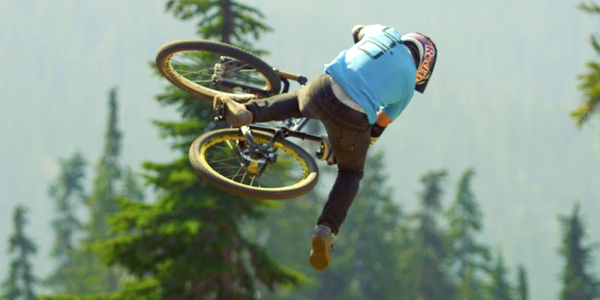 Top MTB Slopestyle Riders Duel at Bearclaw Slopestyle