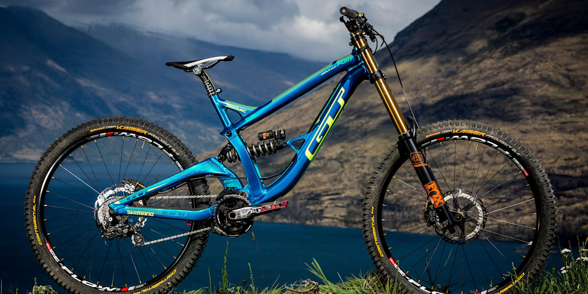 Rachel Atherton Bike check specs GT Fury 2015