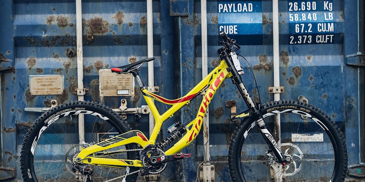 Devinci downhill 2025