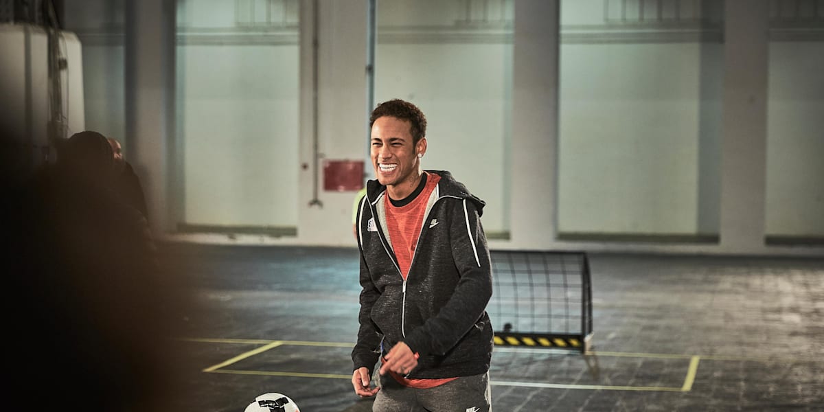 テレビ Neymar 2023-24 Topps UEFA Club Competitions Historic Hat-Trick #Neymar Jr