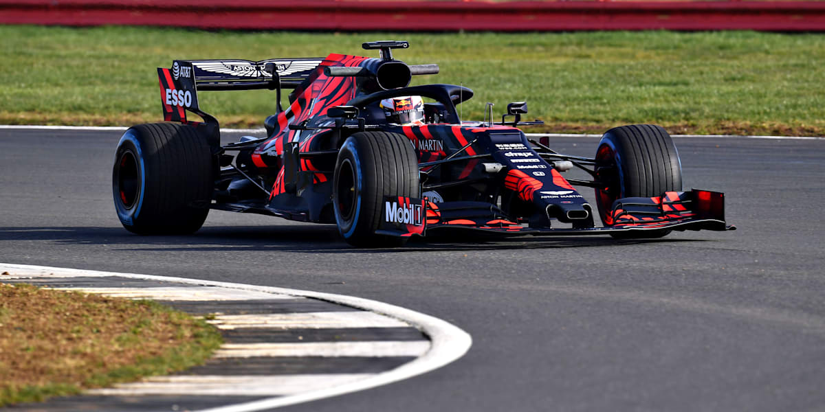 レッドブル・RB15のお披露目｜レッドブル・レーシングによるF1カーをマックス・フェルスタッペンが紹介