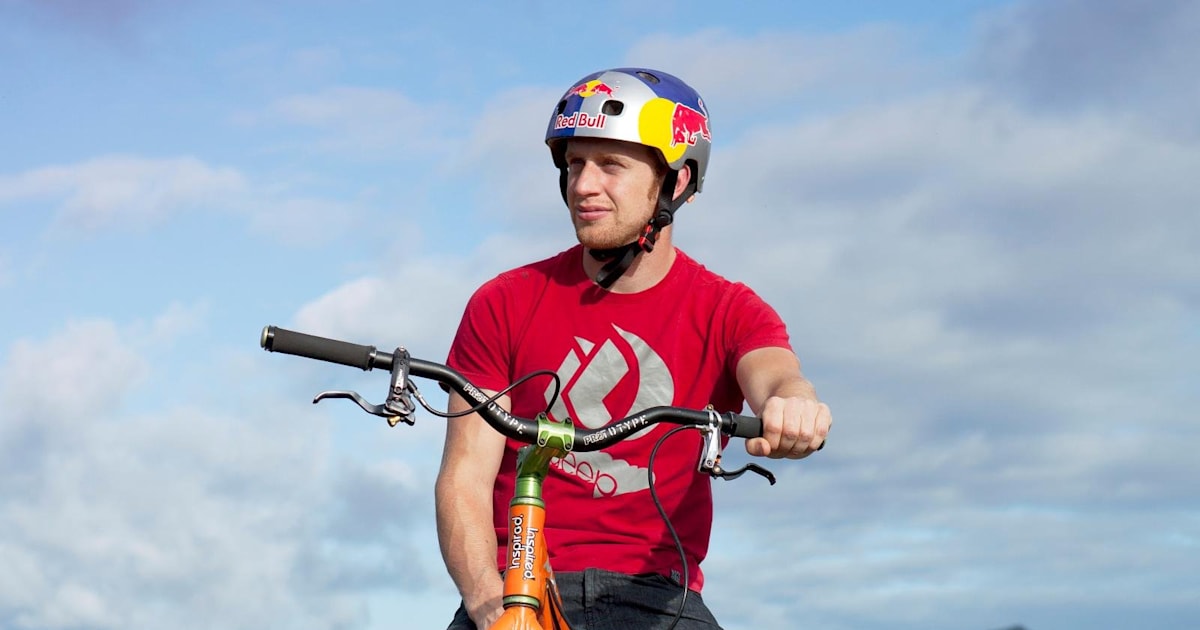 Red bull mountain bike danny macaskill hot sale