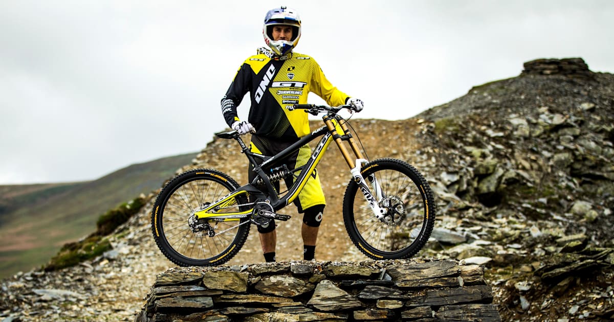 Atherton bike check GT Fury DH bike 2014
