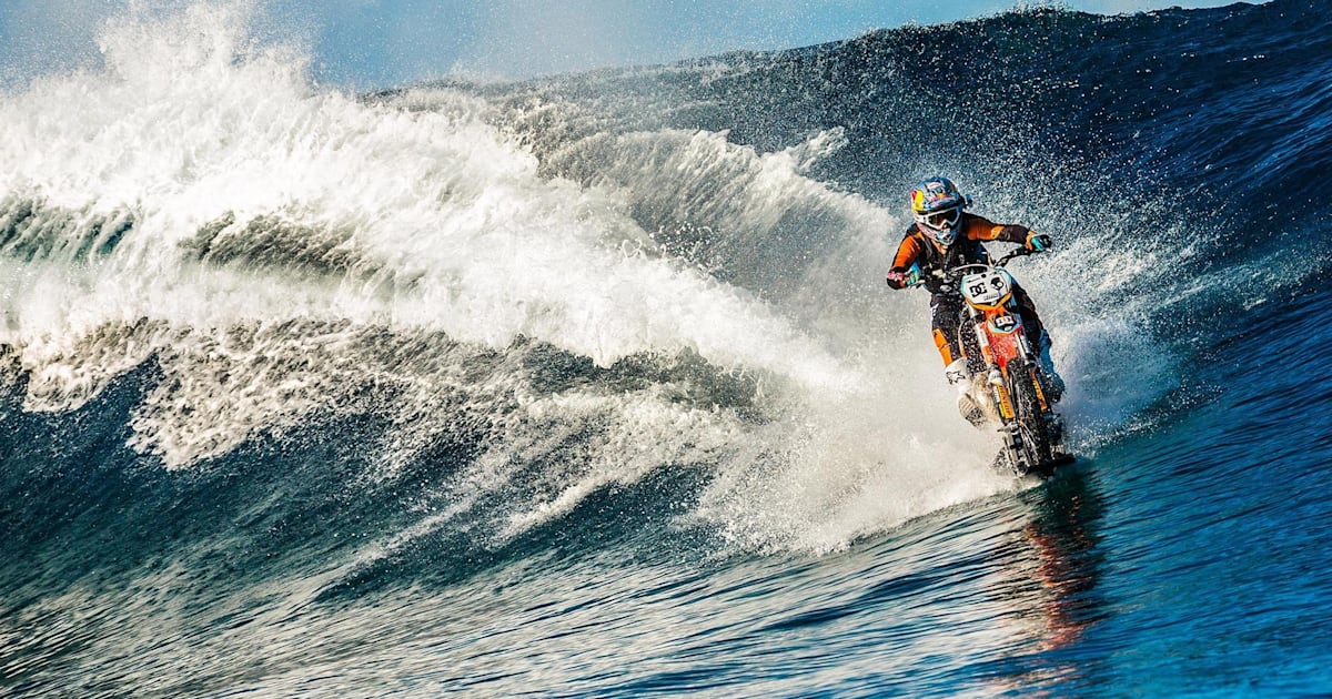 Robbie maddison wave top