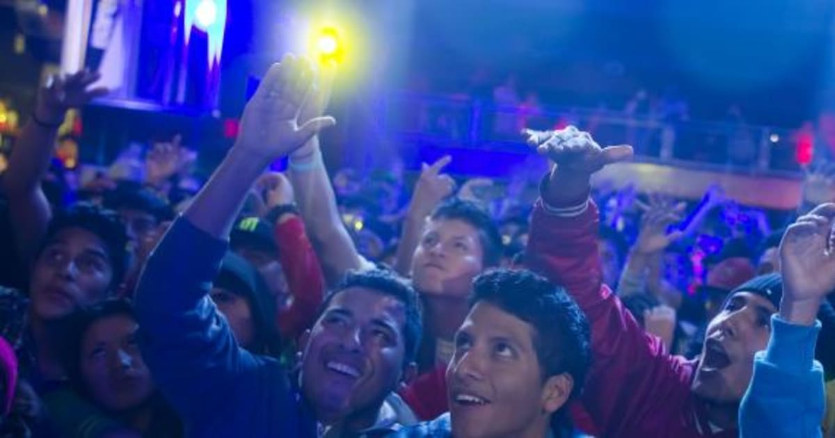 Los 16 Gallos De Red Bull Batalladelosgallos 2015