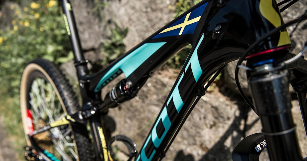 Hardtail vs full suspension Mountain bike guide