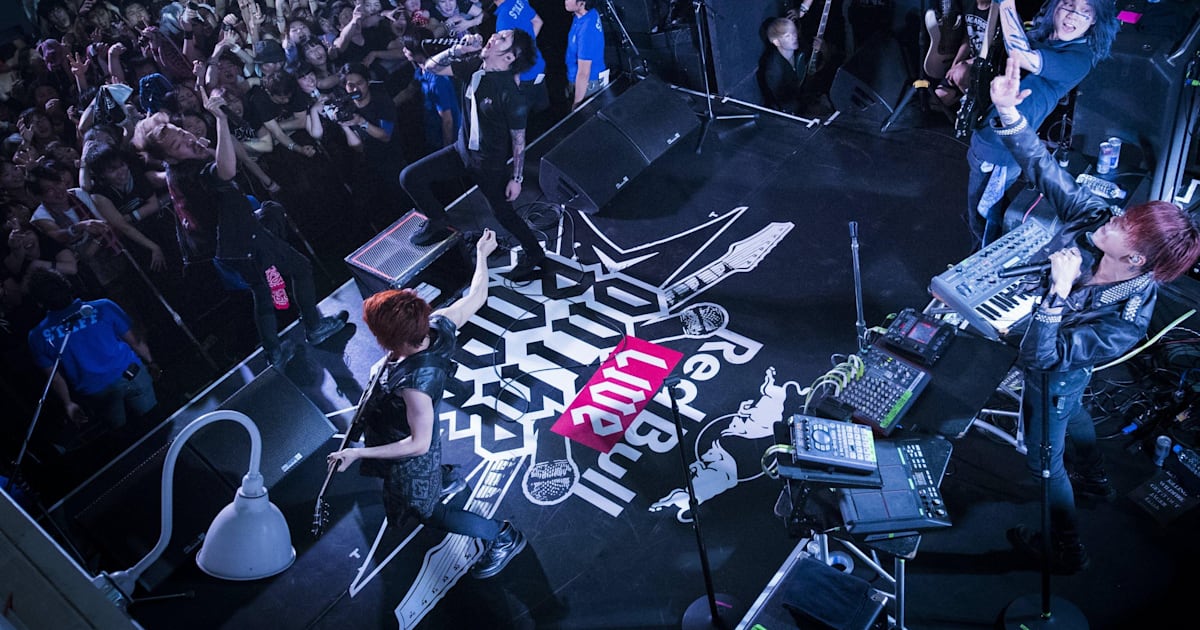 Crossfaithライブ会場で購入タオル