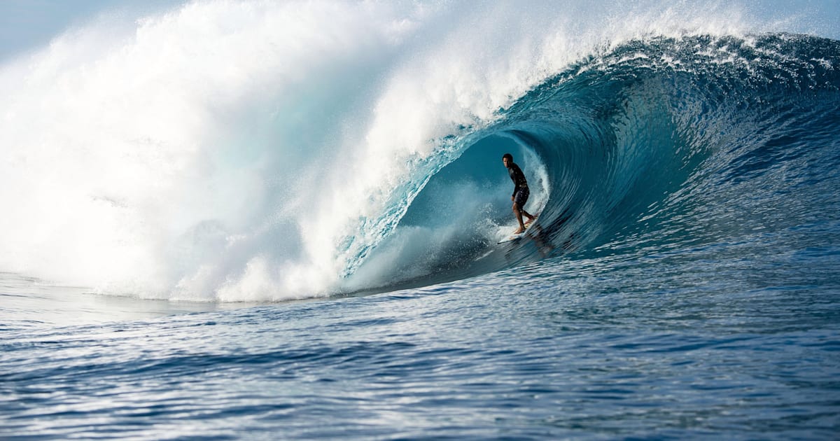Tahiti photo gallery of Teahupoo wave | Red Bull Surf