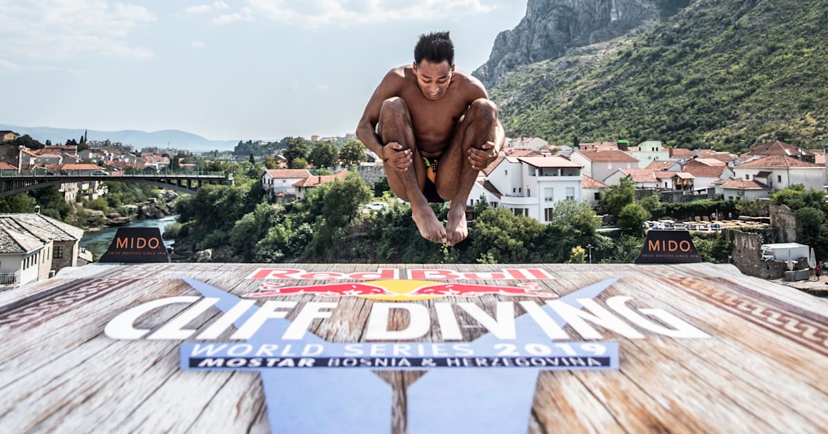 Somersaults & twists in cliff diving: important or not?