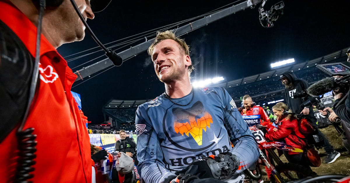The狼煙beginning LIVE2021/2022 SUZUKI ANNOUNCES TEAMS FOR 2022 SUPERCROSS SEASON WITH