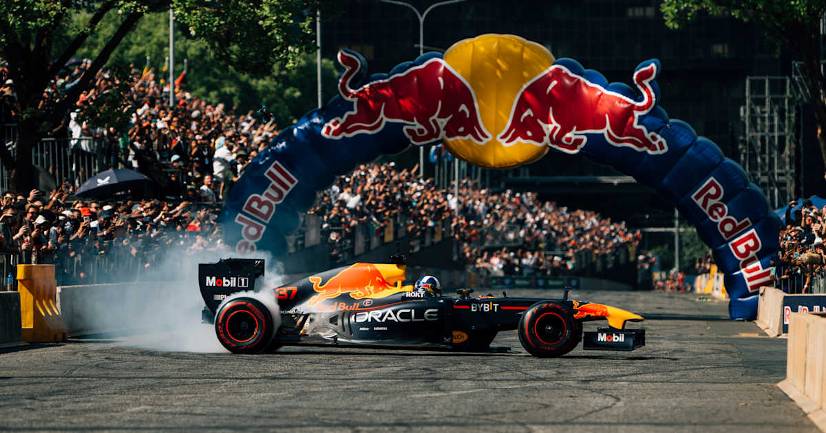 Oracle Red Bull Racing back in Africa: Showrun in Joburg