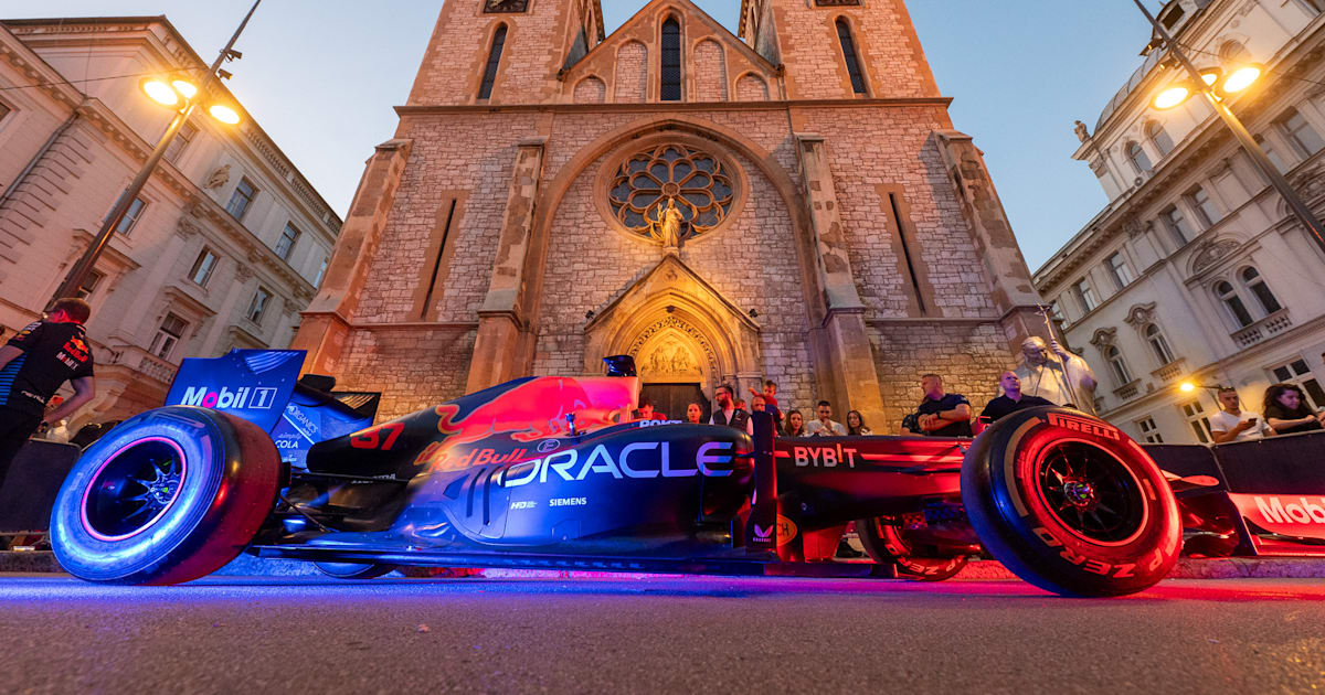 Show Red Bull Racinga, zvuk F1 bolida odjekivao centrom Sarajeva