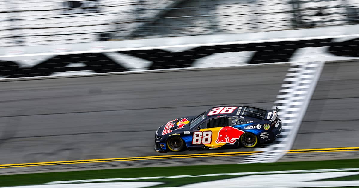 NASCAR：エンジンの変遷と驚異的スピード | 歴史 ナスカー ストック 