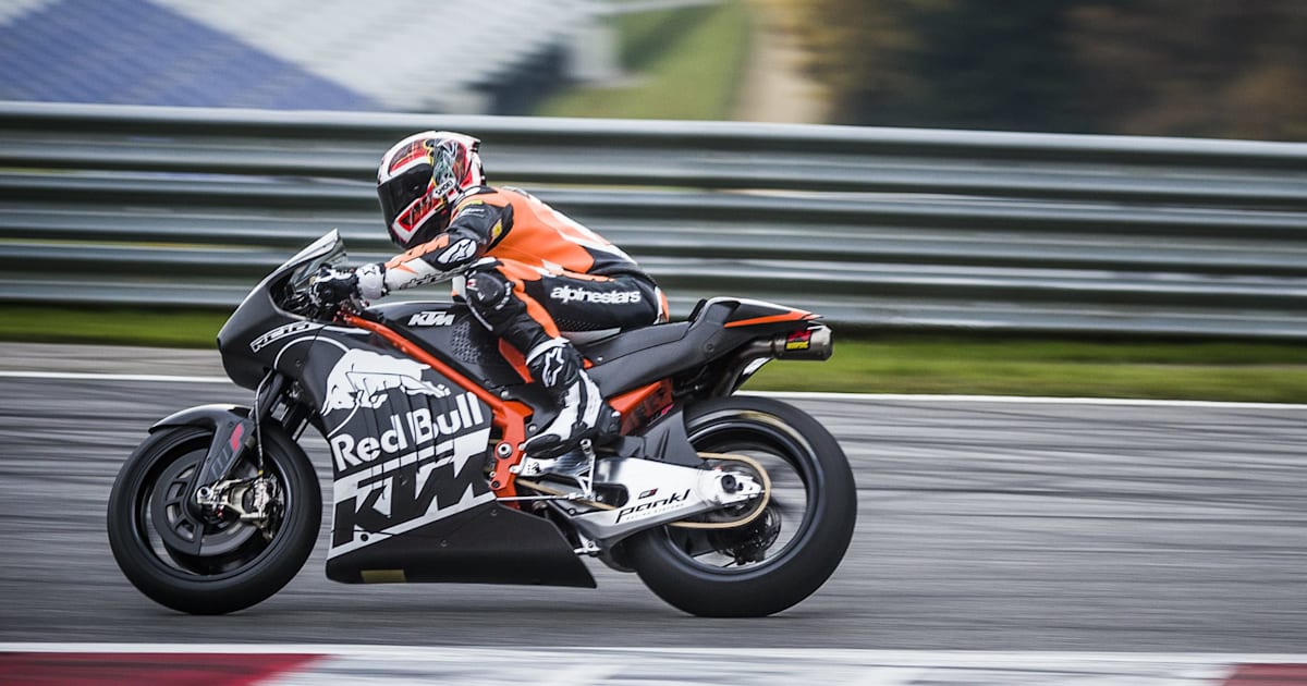 Ready to Race: Pre-season testing – extra video