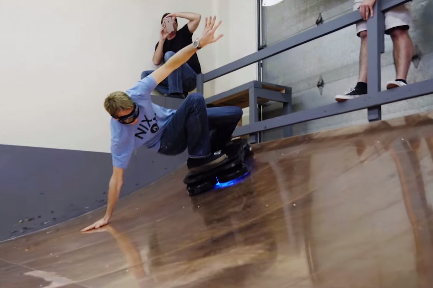 6 razones para no querer la tabla de skate voladora